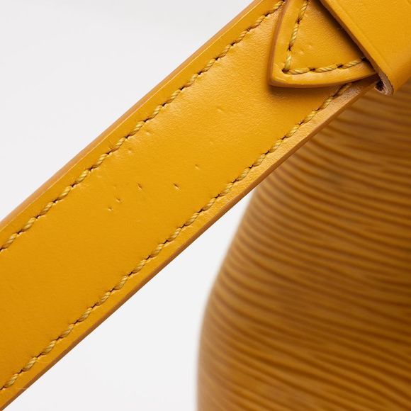 Louis Vuitton Vintage Epi Leather Noe Shoulder Bag - Picture 10 of 15